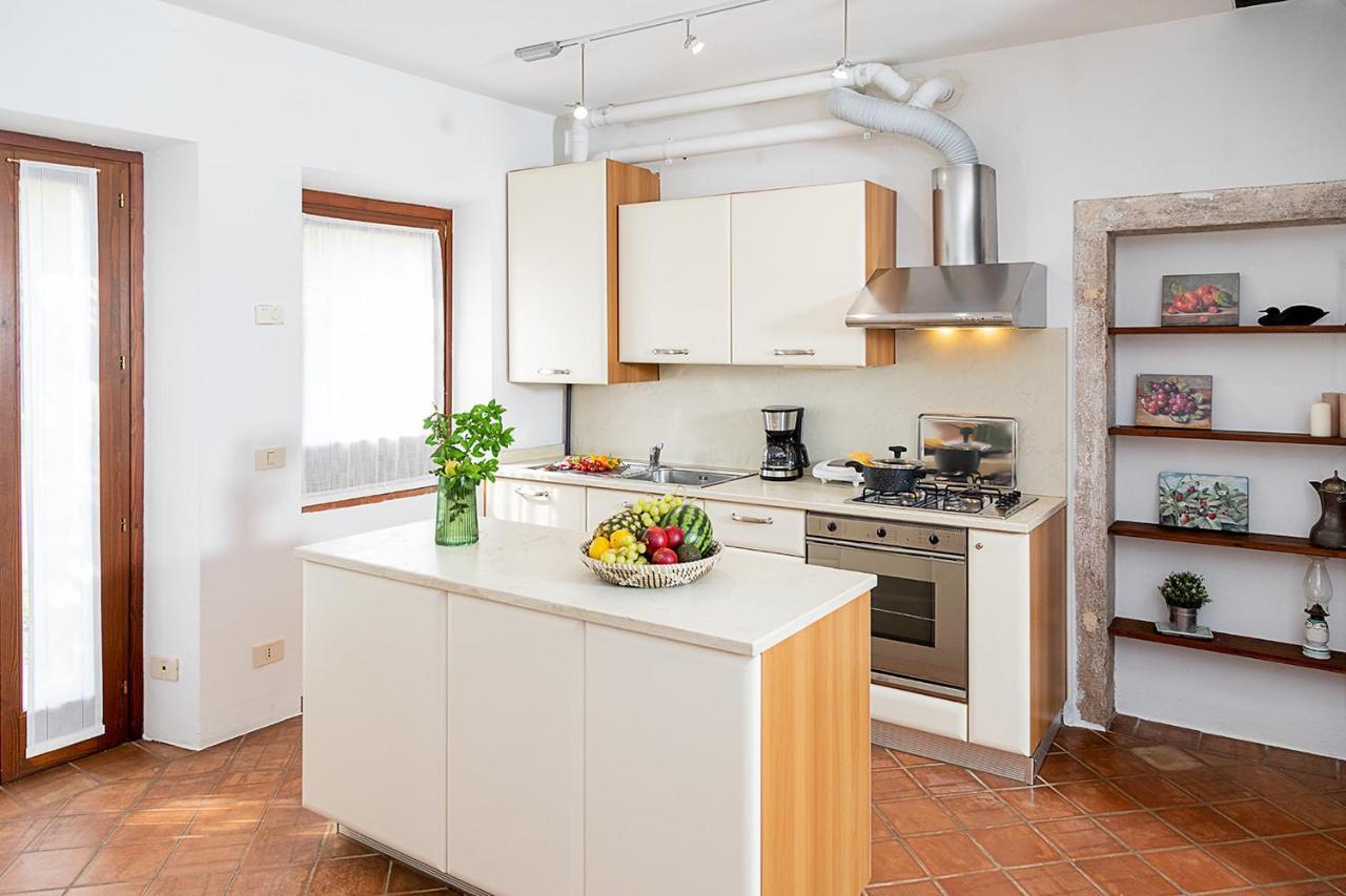 Ferienhaus Nocino - Regarda Travel Lazise